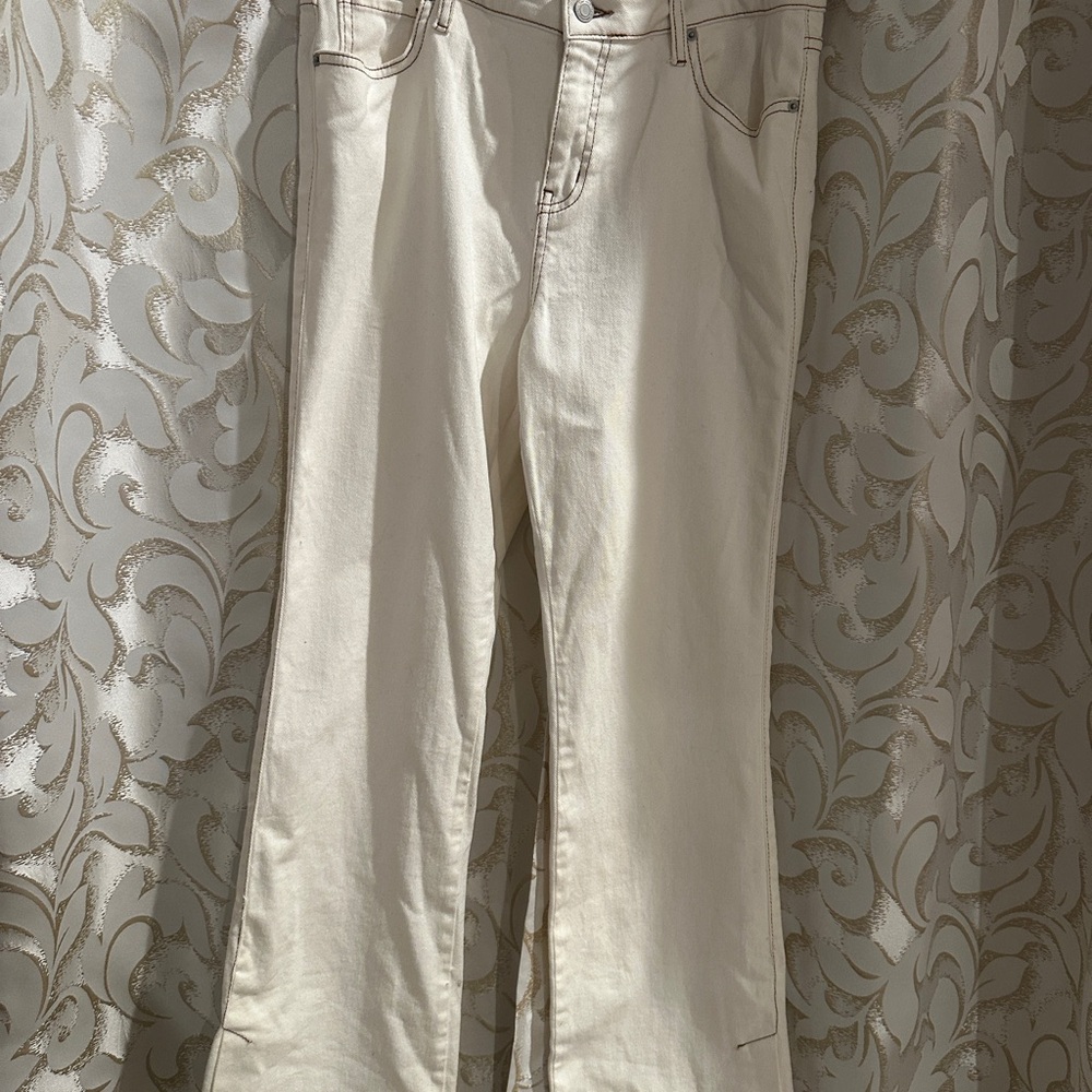 Time and Tru Off-White Denim Pants
